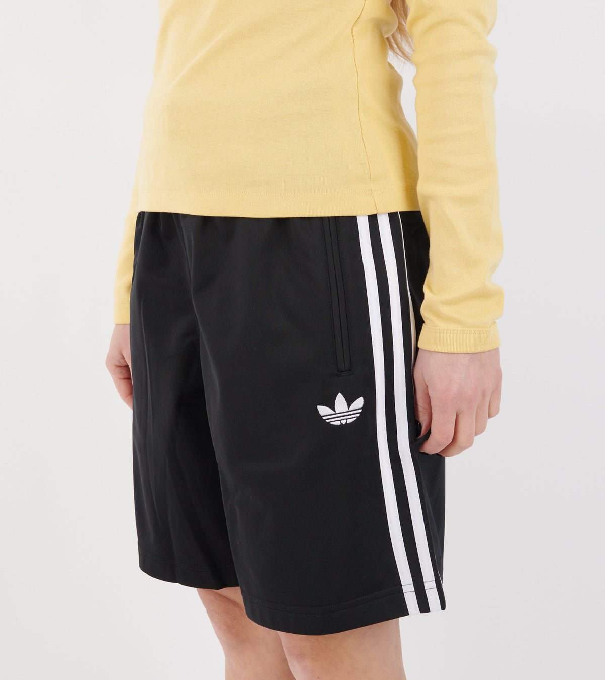 Firebird Shorts Black/White